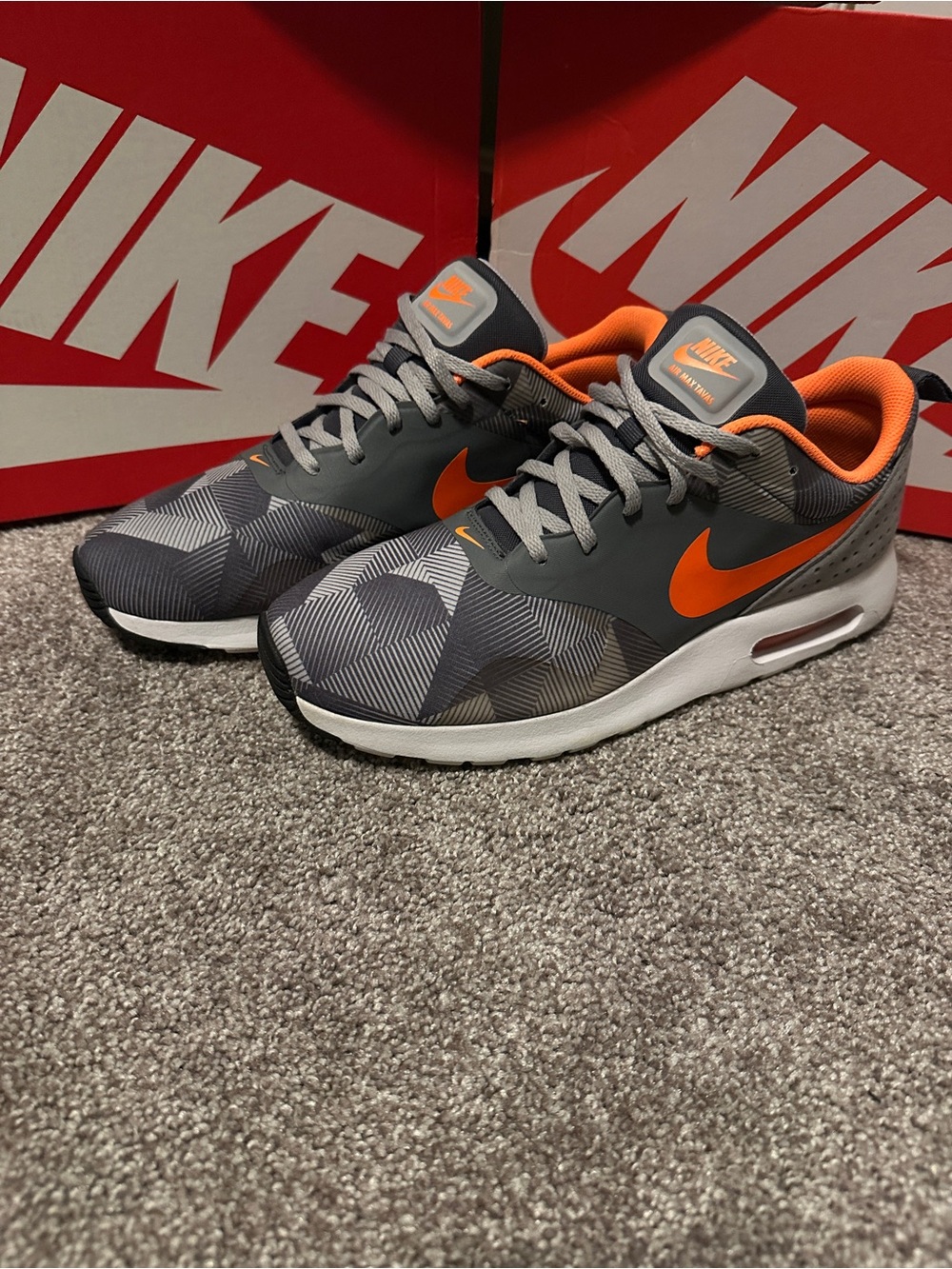 Nike Air Max Tavas SE Print Dark Wolf Grey/Total Orange (2015) Size 9.5